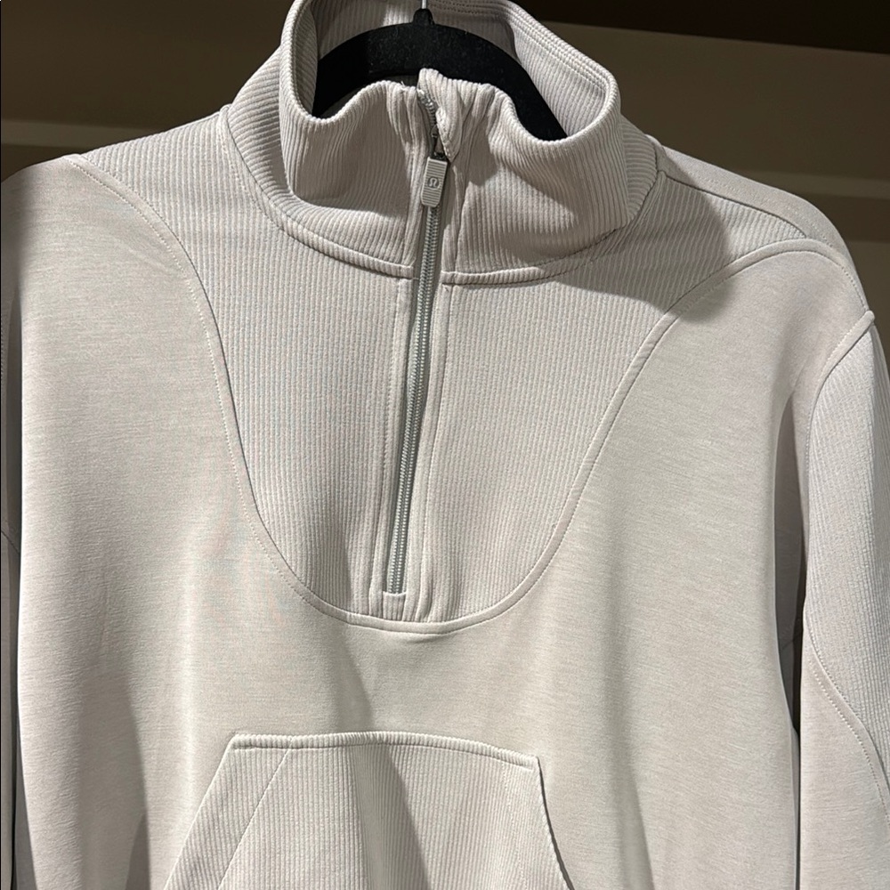 lululemon athletica Light Gray/Cream Half-Zip Cropped Sweatshirt - Picture 2 of 6